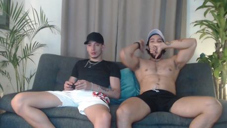 fratguysonline  02-02-2022